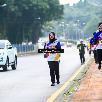 Runner Photo 8312034