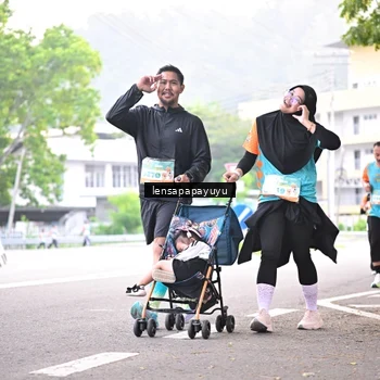 Runner Photo 8312038