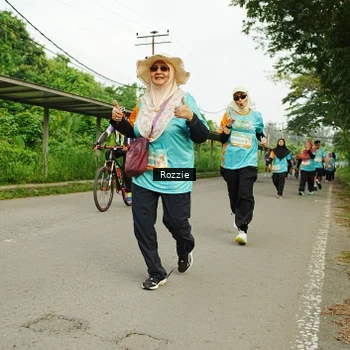 Runner Photo 8312042
