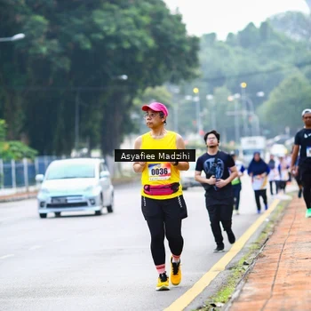 Runner Photo 8312054