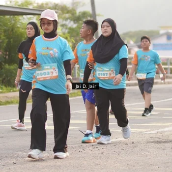 Runner Photo 8312072