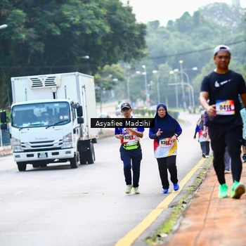 Runner Photo 8312075