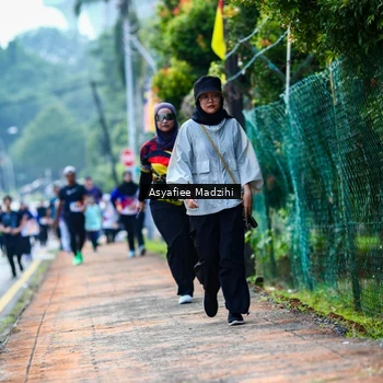Runner Photo 8312078
