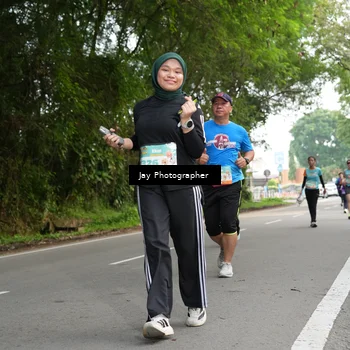 Runner Photo 8312079