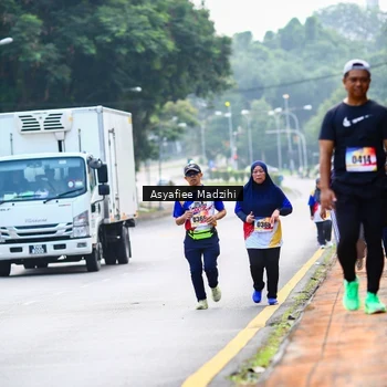 Runner Photo 8312083