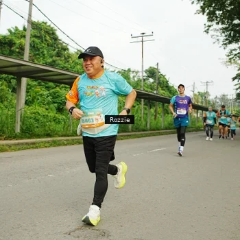 Runner Photo 8312085