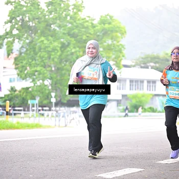 Runner Photo 8312206