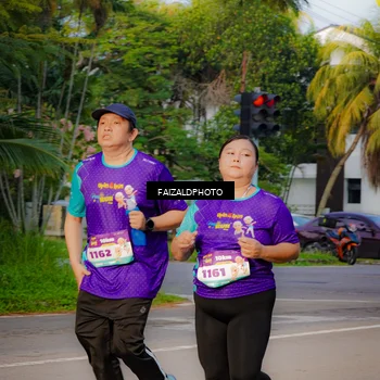 Runner Photo 8312363