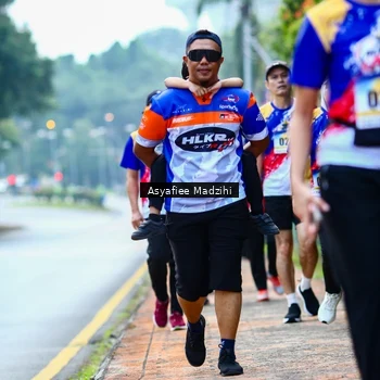 Runner Photo 8312381