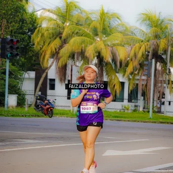 Runner Photo 8312386