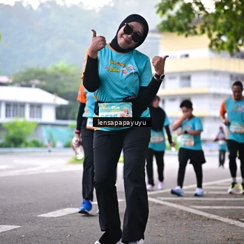 Runner Photo 8312391