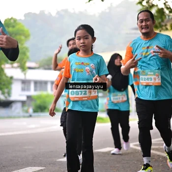 Runner Photo 8312397