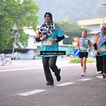 Runner Photo 8312419