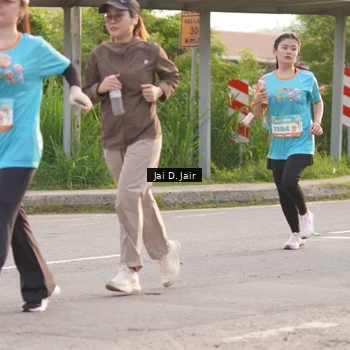 Runner Photo 8312421