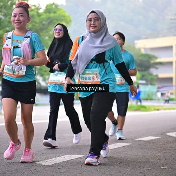 Runner Photo 8312452