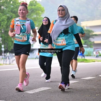 Runner Photo 8312461
