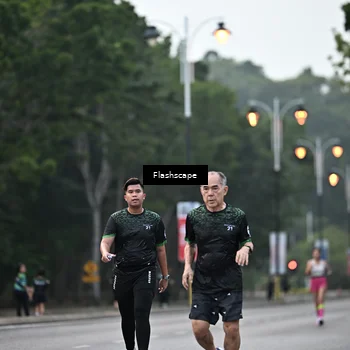Runner Photo 8312786