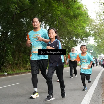Runner Photo 8312911
