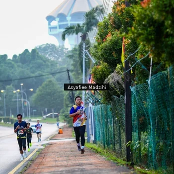 Runner Photo 8312981