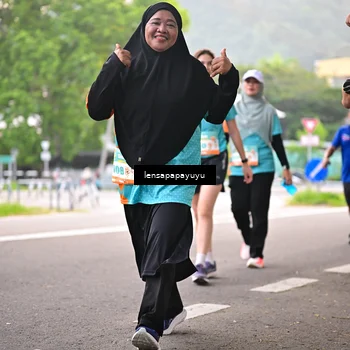 Runner Photo 8313004