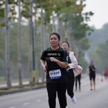 Runner Photo 8313011