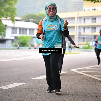 Runner Photo 8313077