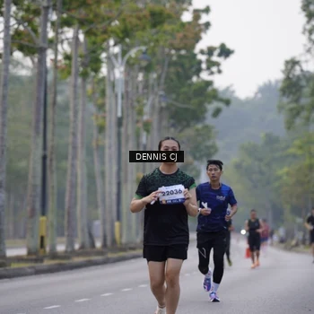 Runner Photo 8313103
