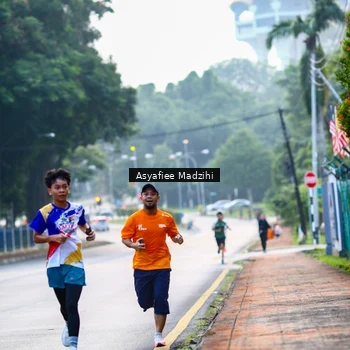 Runner Photo 8313142