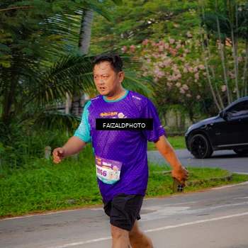 Runner Photo 8313351
