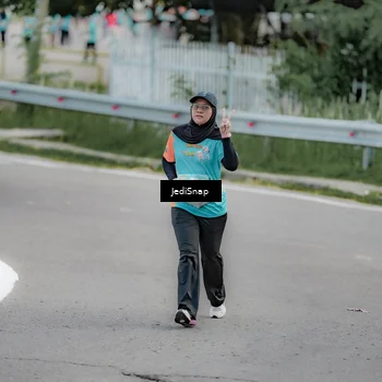 Runner Photo 8313372