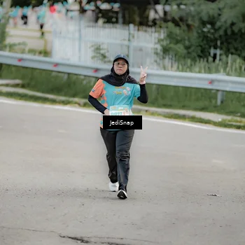 Runner Photo 8313374