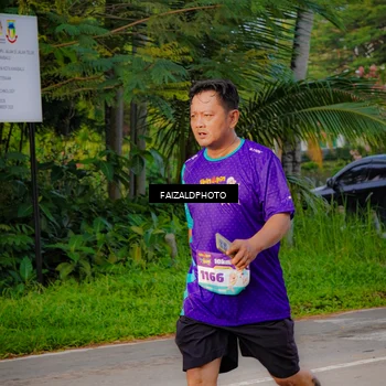 Runner Photo 8313389