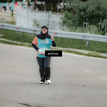 Runner Photo 8313394
