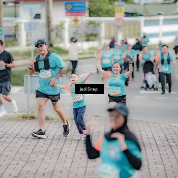 Runner Photo 8313410