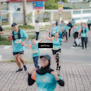 Runner Photo 8313412