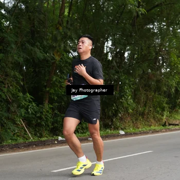 Runner Photo 8313431