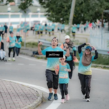 Runner Photo 8313436