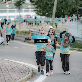 Runner Photo 8313437