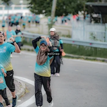 Runner Photo 8313455