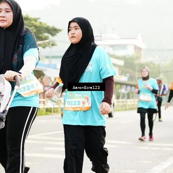Runner Photo 8313483