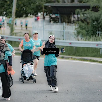 Runner Photo 8313511