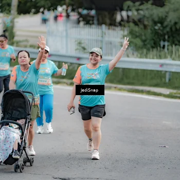 Runner Photo 8313546