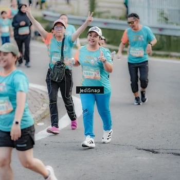 Runner Photo 8313572