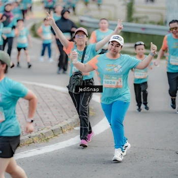 Runner Photo 8313579