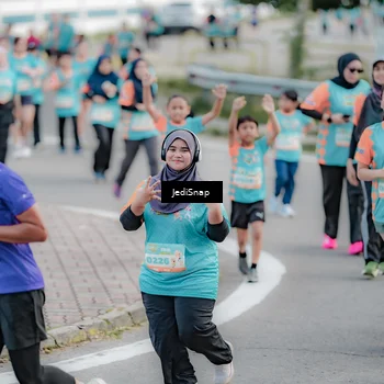 Runner Photo 8313654