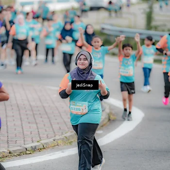 Runner Photo 8313656