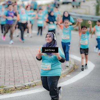 Runner Photo 8313657