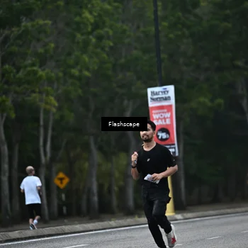 Runner Photo 8313660
