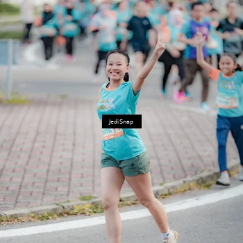 Runner Photo 8313676