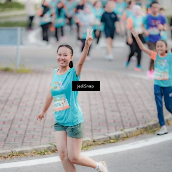 Runner Photo 8313678